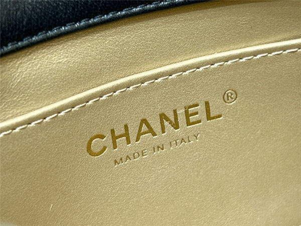 CC Logo Pearl Chain Bag Small - Image 6