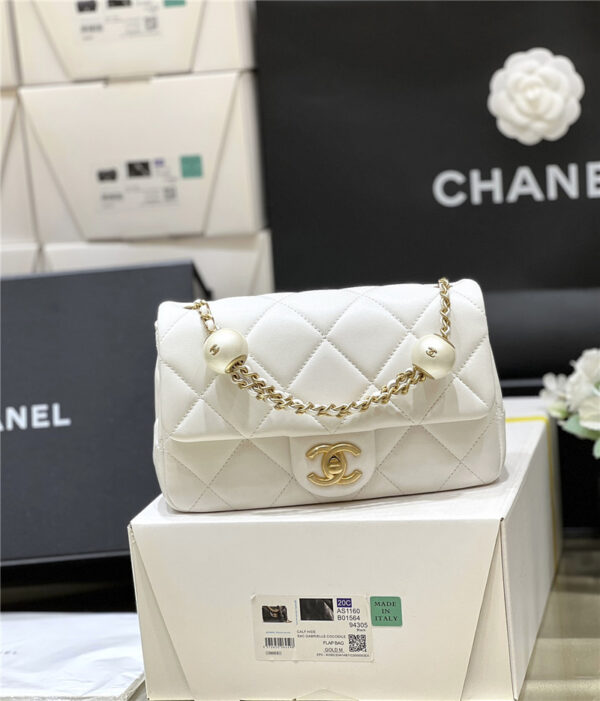 CC Logo Pearl Chain Bag - Image 6