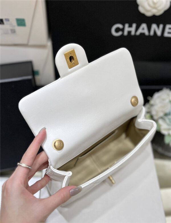 CC Logo Pearl Chain Bag - Image 7