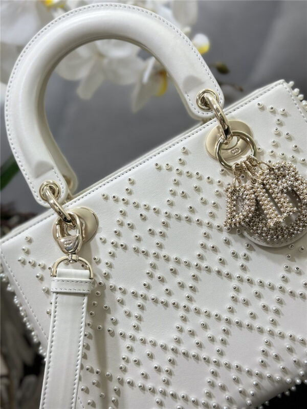 Lady Dior five-frame embroidered white pearl bag - Image 2