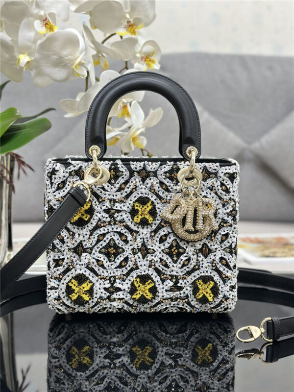 Lady Dior limited edition embroidered bead bag - Image 3