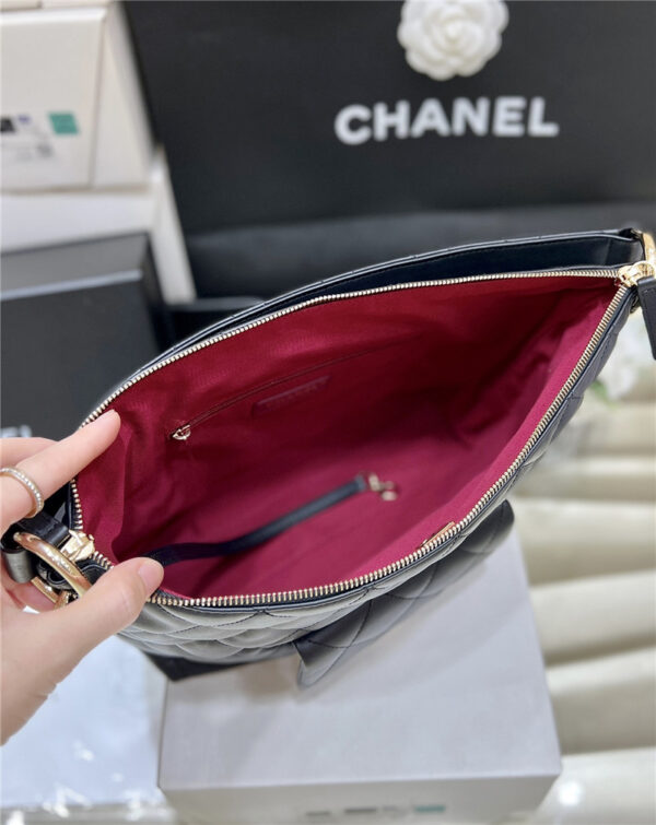 CC logo cowhide hobo bag - Image 8