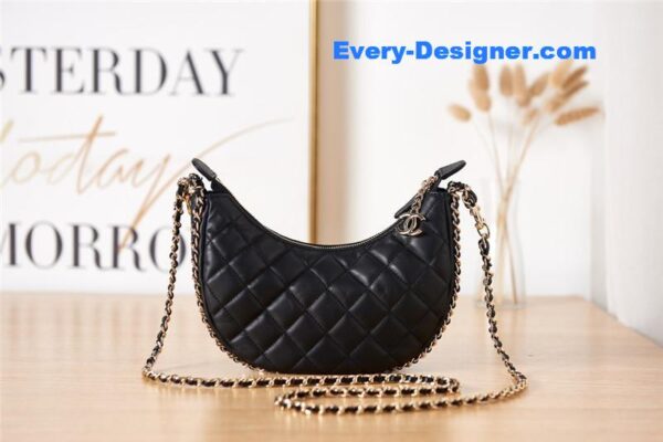 CC small hobo bag black