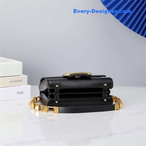 valentino V logo bag in grained calfskin - Image 3