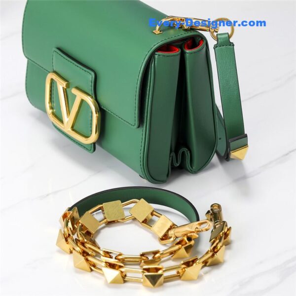 valentino V logo bag in grained calfskin - Image 7