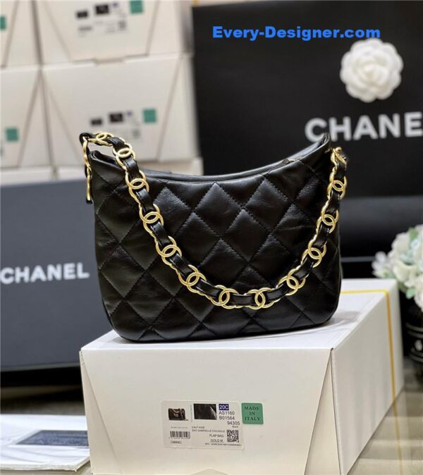 Chanel hobo hippie bag - Image 4