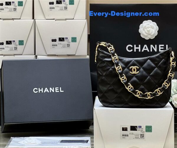 Chanel hobo hippie bag - Image 6