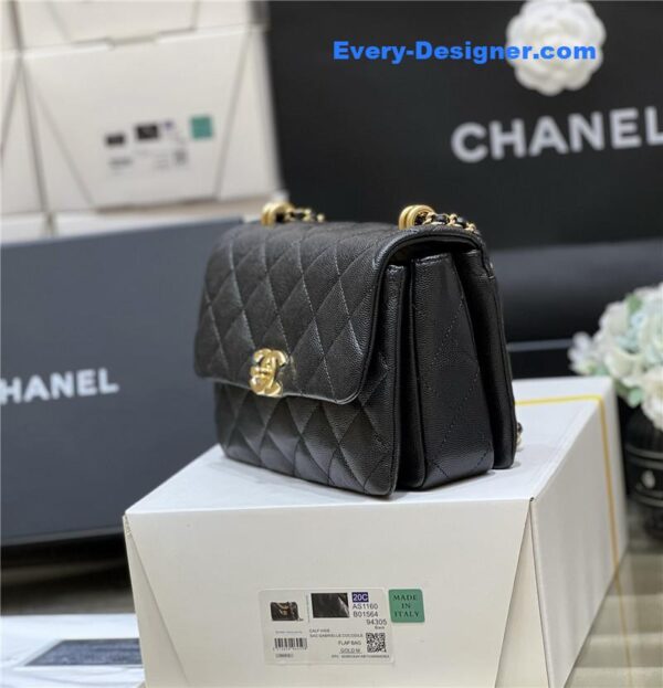 Chanel leather cf shoulder bag - Image 5