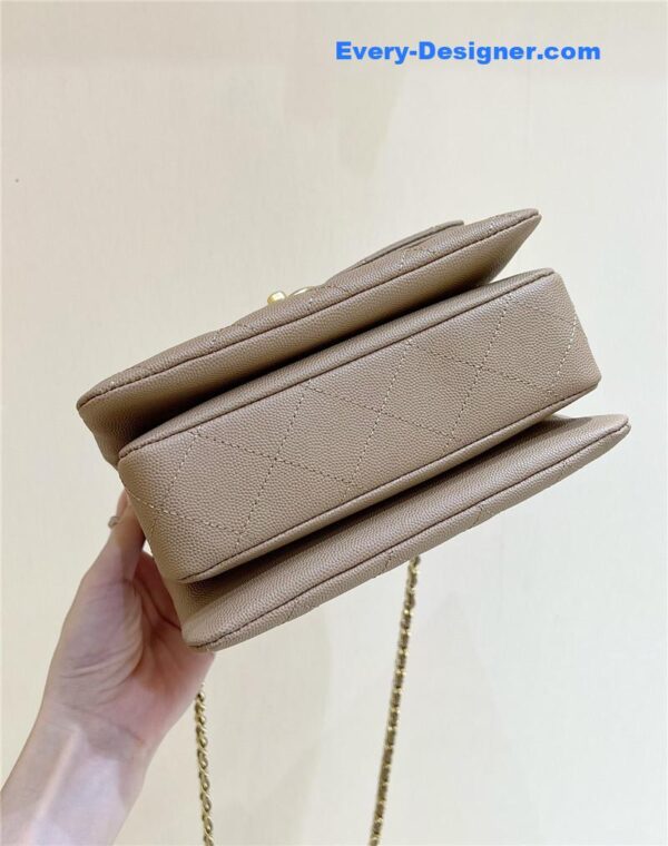 Chanel leather cf shoulder bag - Image 5