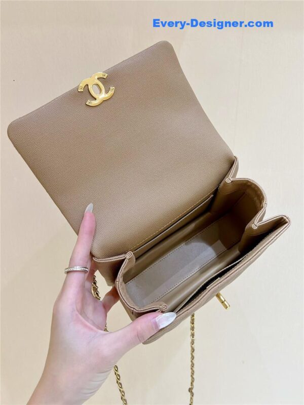 Chanel leather cf shoulder bag - Image 3