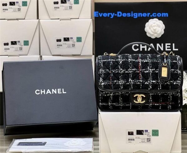 Chanel woolen messenger bag - Image 5