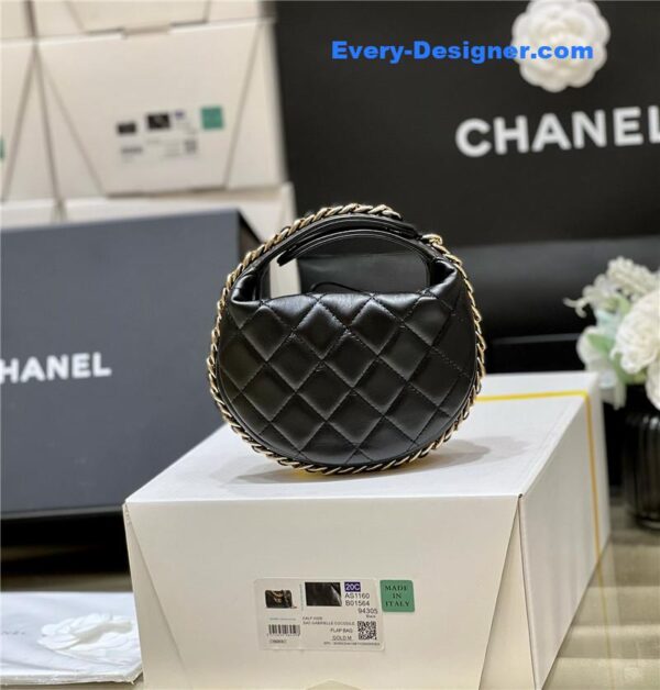 Chanel new sheepskin pouch - Image 7