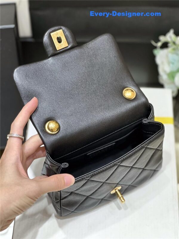 Chanel classic flap bag - Image 5