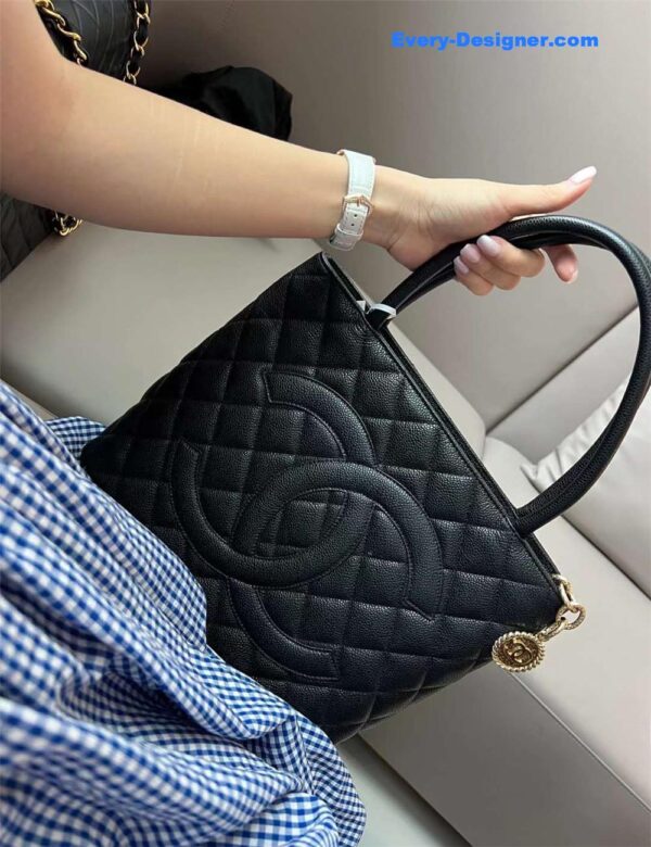 CC classic handbag - Image 2
