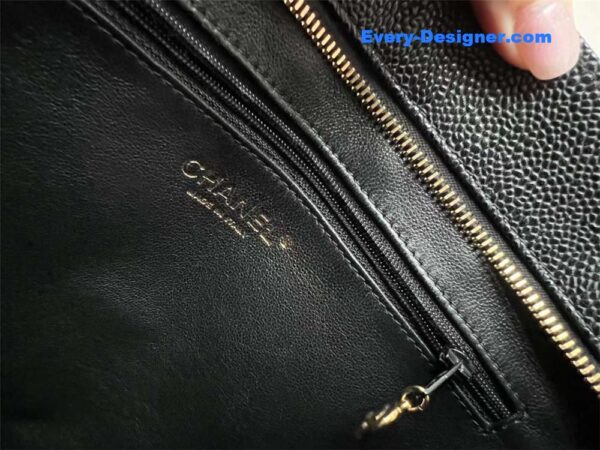 CC classic handbag - Image 3
