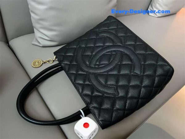CC classic handbag - Image 8