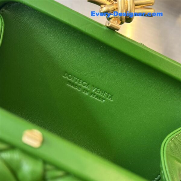 bottega veneta knot clutch green - Image 2
