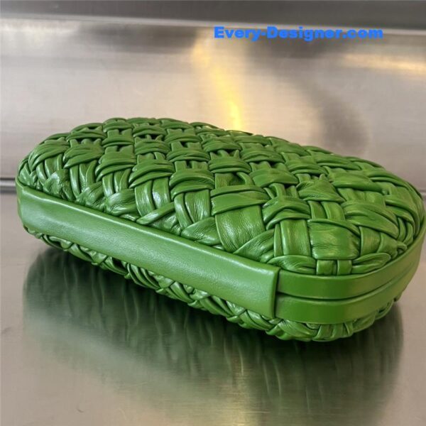 bottega veneta knot clutch green - Image 4