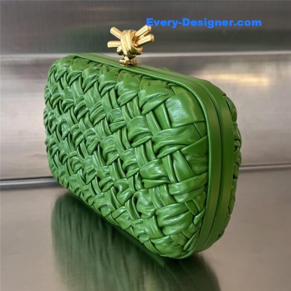 bottega veneta knot clutch green - Image 5