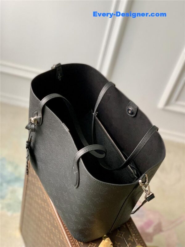 louis vuitton LV blossom large mahina bag - Image 3