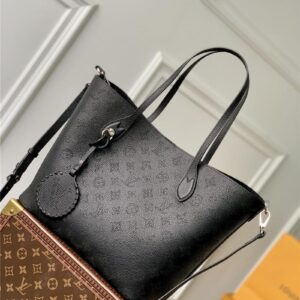 louis vuitton LV blossom large mahina bag