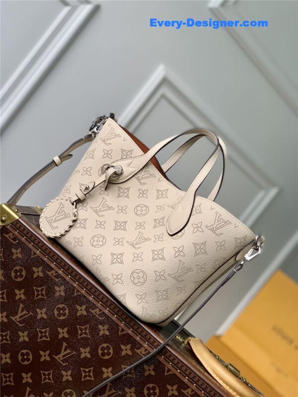 louis vuitton LV blossom small mahina bag - Image 2