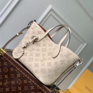 louis vuitton LV blossom small mahina bag