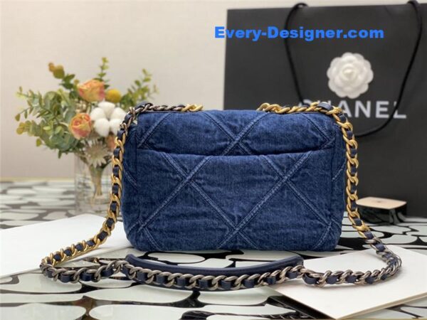 Chanel 19 flap bag - Image 9