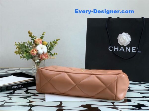 Chanel 19 flap bag - Image 4