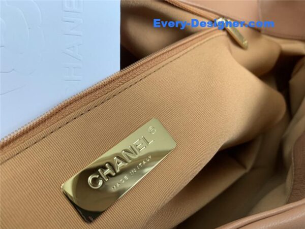 Chanel 19 flap bag - Image 7