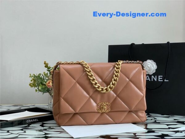 Chanel 19 flap bag - Image 9