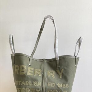burberry beach tote bag