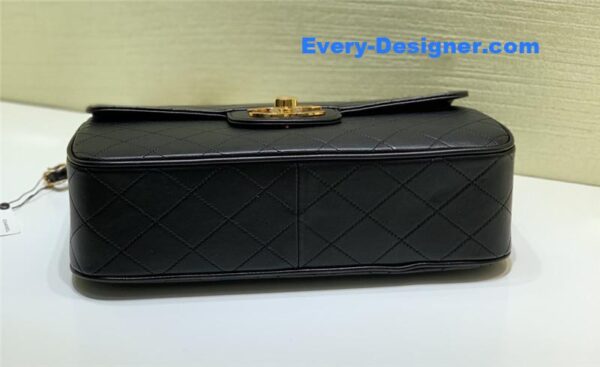 Chanel chain limited gold buckle bag - Image 7