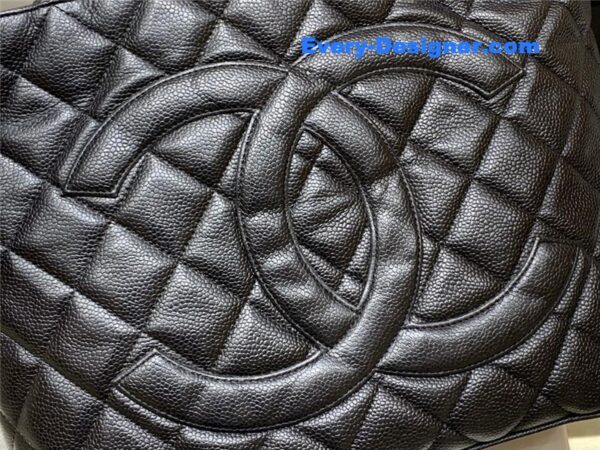 Chanel vintage caviar medallion tote bag - Image 7