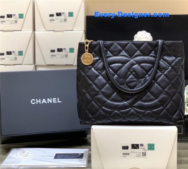 Chanel vintage caviar medallion tote bag - Image 9
