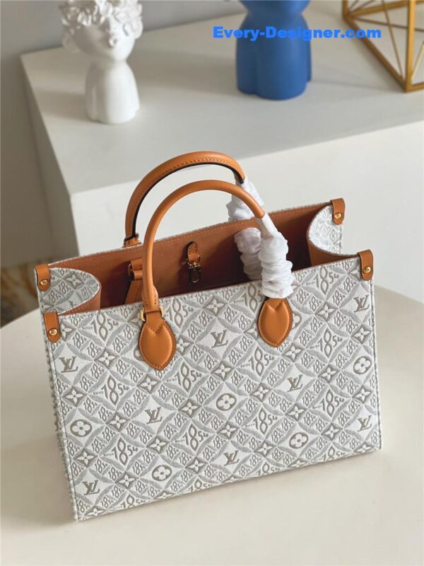 louis vuitton lv monogram onthego tote bag - Image 5