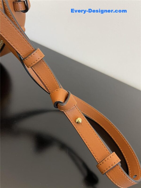 fendi logo suede camera bag - Image 4