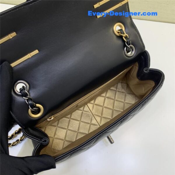 Chanel badge cf metal decorative chain bag large - Image 5