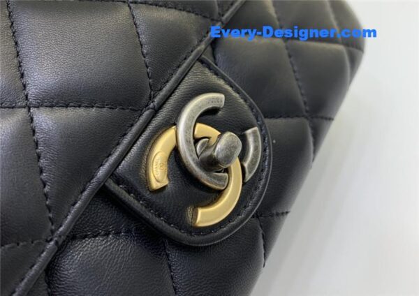 Chanel badge cf metal decorative chain bag large - Image 8