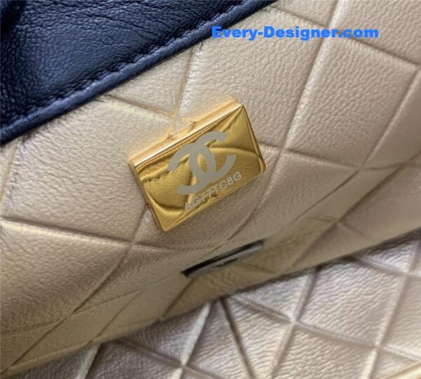 Chanel badge cf metal decorative chain bag large - Image 9
