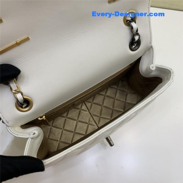 Chanel badge cf metal decorative chain bag large - Image 4