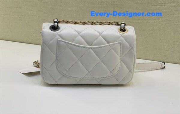 Chanel badge cf metal decorative chain bag - Image 6