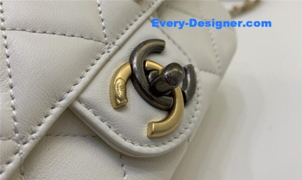 Chanel badge cf metal decorative chain bag - Image 9
