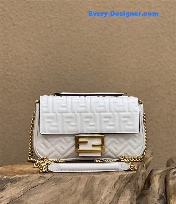 fendi baguette bag