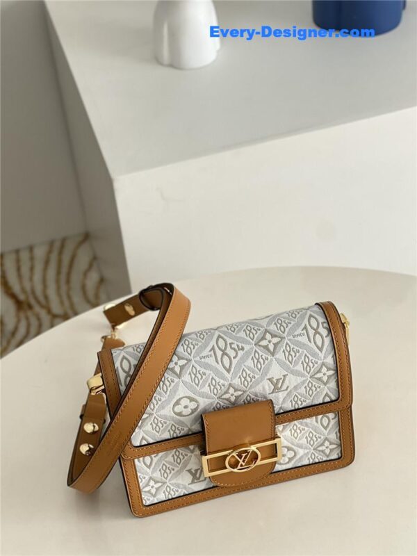 louis vuitton lv dauphine small white monogram canvas bag - Image 9