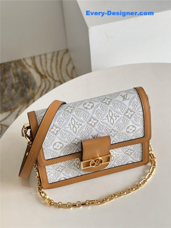 louis vuitton lv dauphine mm white monogram canvas bag - Image 4