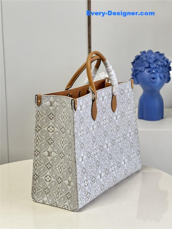 louis vuitton lv onthego mm canvas bag - Image 4