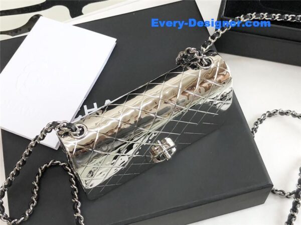 Chanel limited gold flap bag - Image 4
