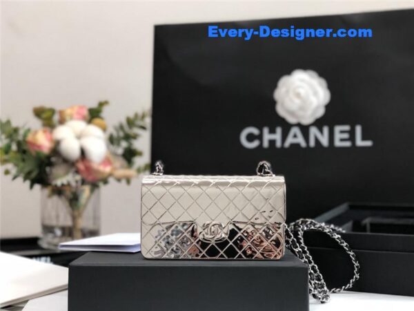 Chanel limited gold flap bag - Image 6