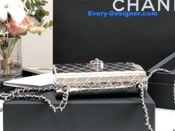 Chanel limited gold flap bag - Image 8
